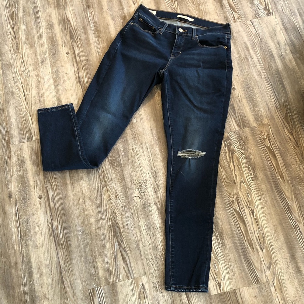 Levi’s Curvy Skinny Ripped Knee Denim Jeans